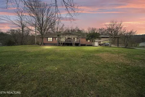 325 Mehaffey Rd, Powell, TN 37849