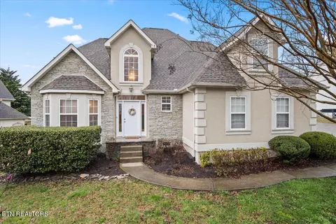 1231 Grenoble Dr, Knoxville, TN 37909