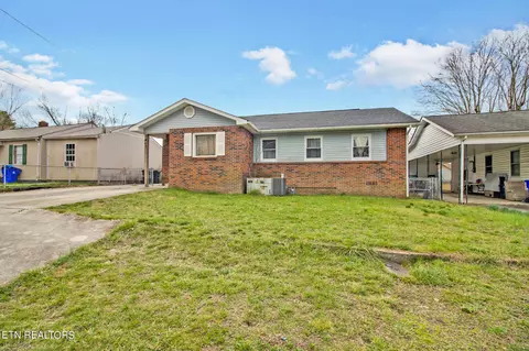437 Carroll Dr, Harriman, TN 37748