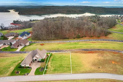 220 Grandville Ct, Vonore, TN 37885