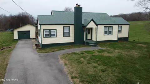 950 De Armond Ln, Maryville, TN 37804