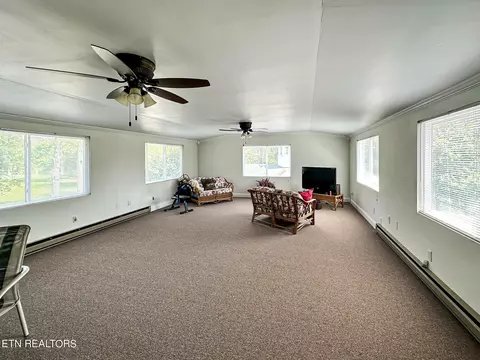 Living - 7414 Wilderness Rd, Ewing, VA 24248 photo 11 of 14