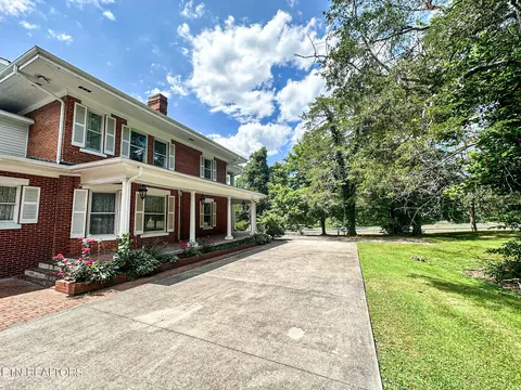 Exterior - 7414 Wilderness Rd, Ewing, VA 24248 photo 9 of 14