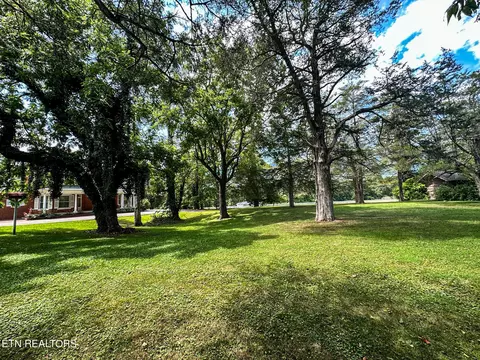 Exterior - 7414 Wilderness Rd, Ewing, VA 24248 photo 8 of 14