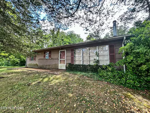 Exterior - 7414 Wilderness Rd, Ewing, VA 24248 photo 6 of 14