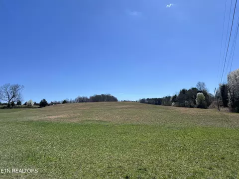 1074 Ballplay Rd, Madisonville, TN 37354