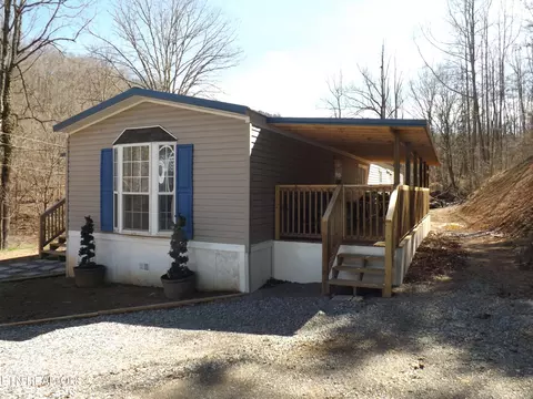 1718 Little Creek Rd, Harrogate, TN 37752