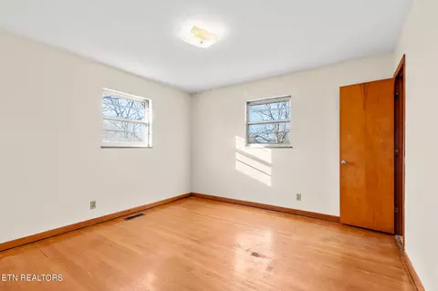 Other - 8121 Ewing Rd, Powell, TN 37849 photo 2 of 10