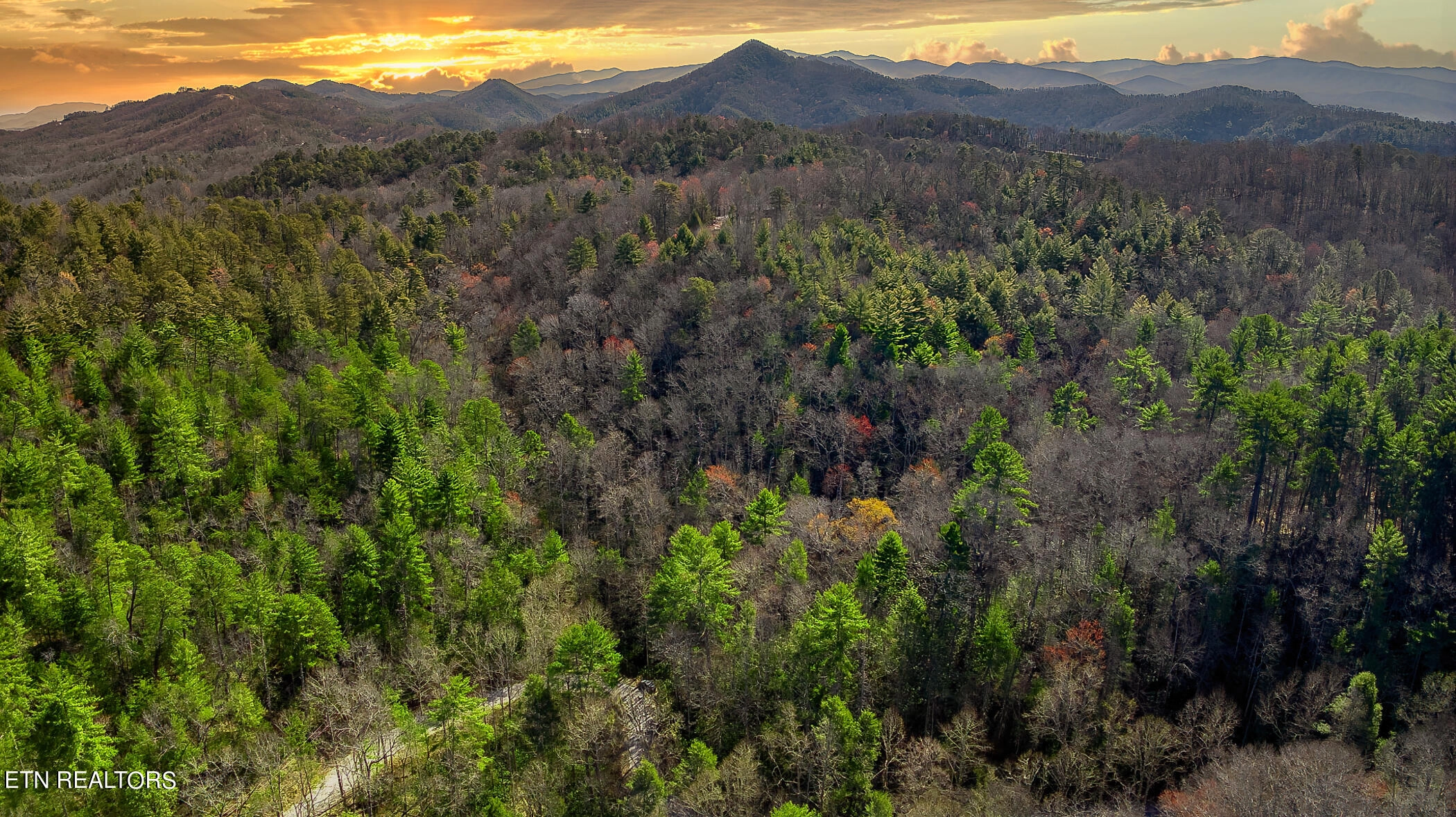 2233 Chilhowee Loop  