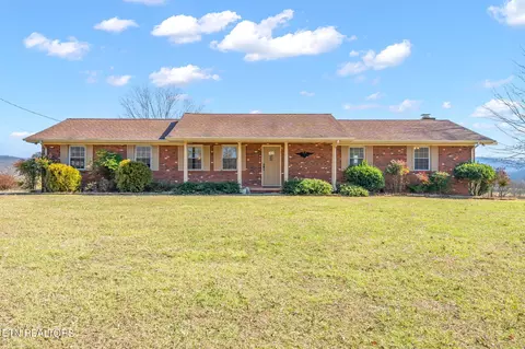 6040 Hutton Ridge Rd, Maryville, TN 37801
