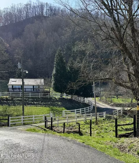 856 Cave Springs Rd, Rogersville, TN 37857