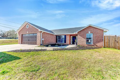 2140 Ember Brook Ln, Powell, TN 37849