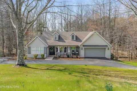 265 Raintree Dr, Livingston, TN 38570