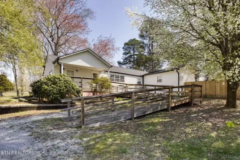 112 Turner Dr, Harriman, TN 37748