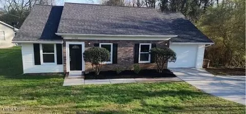 2308 Ridgecrest Dr, Knoxville, TN 37918
