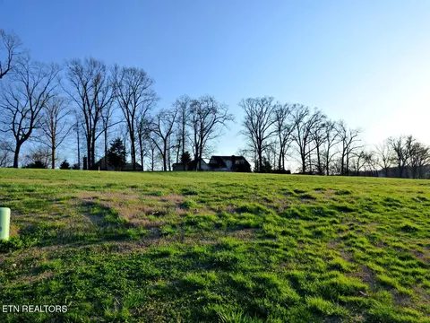 Lot 9 Fairway Drive, Dandridge, TN 37725