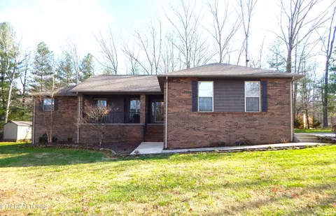 894 Laurel Cir, Crossville, TN 38555