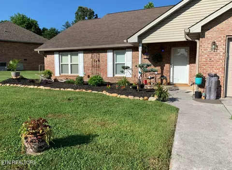 1207 Wilcox St, Maryville, TN 37804
