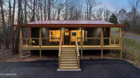 1469 N N Newcomb Hollow Rd, Sevierville, TN 37862