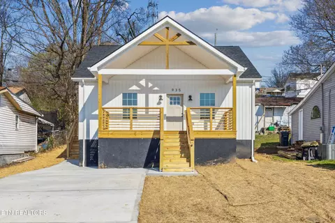 935 W Emerald Ave, Knoxville, TN 37921