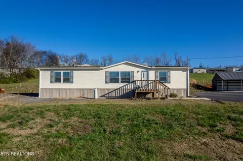 4725 Shady Rd, Strawberry Plains, TN 37871