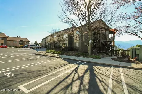 1050 Ski View Dr #205, Gatlinburg, TN 37738