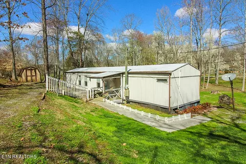 1339 Willow Creek Ln, Sevierville, TN 37876