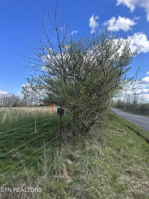 Ryan Rd, Crossville, TN 38571