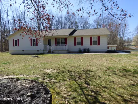 15 Deer Cir, Crossville, TN 38555
