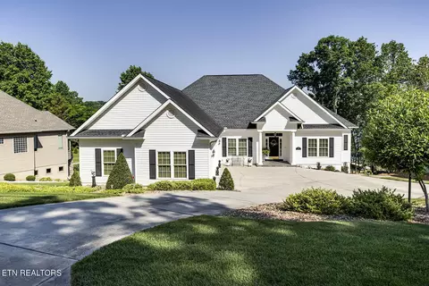 108 Mohawk Ln, Loudon, TN 37774