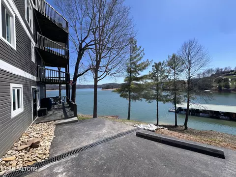 700 Shanghai Landing Ln #14, La Follette, TN 37766