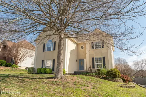 2506 Maple Crest Ln, Knoxville, TN 37921