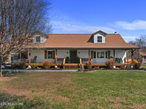 1708 Doc Terry Rd, Dandridge, TN 37725