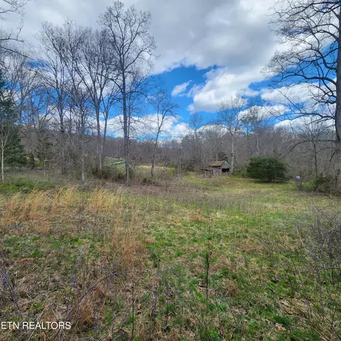 4 Hubbs Grove Road, Maynardville, TN 37807