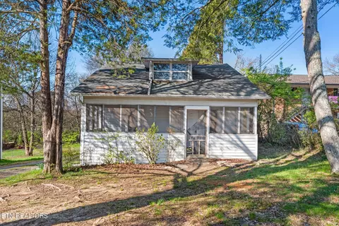 4221 Coster Rd, Knoxville, TN 37912