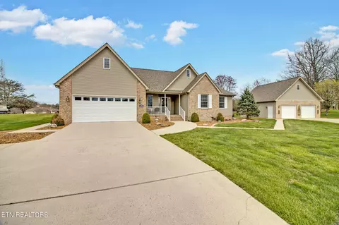 1251 Arrowhead Dr, Crossville, TN 38572