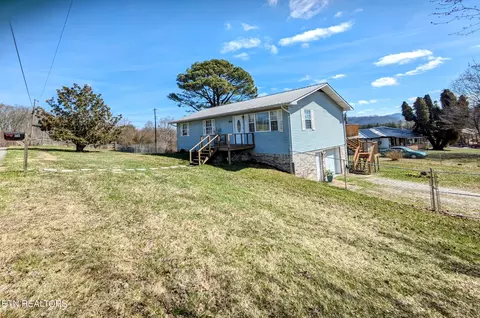 303 Mcvey Rd, Tazewell, TN 37879