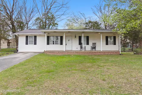 213 Doe Run Blvd, Clinton, TN 37716