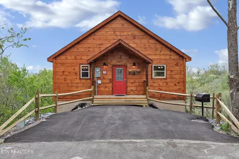 615 Quill Gordon Ct, Pigeon Forge, TN 37863