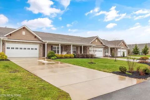 407 Larkspur Way, Sevierville, TN 37862