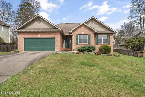 5300 Custis Ln, Knoxville, TN 37920