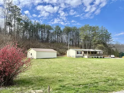 378 Mudd St, Helenwood, TN 37755