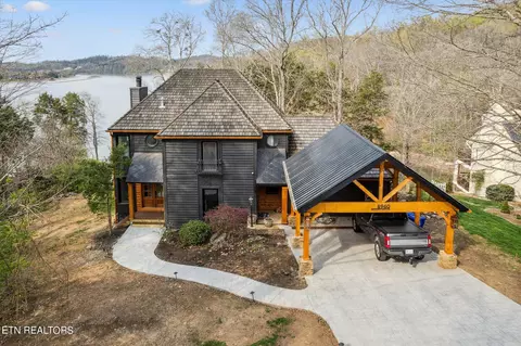 8960 Hickory Hill Ln, Knoxville, TN 37922