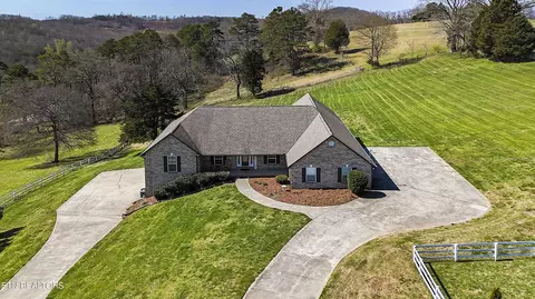 1936 Scenic Meadow Way, Powell, TN 37849