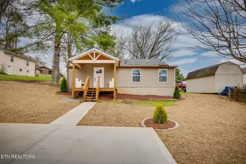 210 Waller St, Loudon, TN 37774