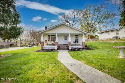 400 Forrest Ave, Clinton, TN 37716