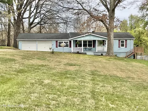 401 Beets St, Clinton, TN 37716