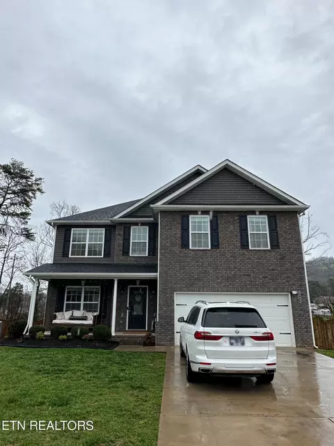 6984 Holliday Park Ln, Knoxville, TN 37918