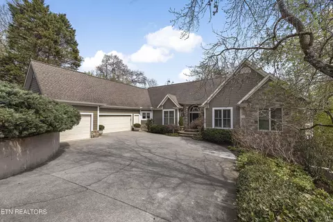 106 River Pl, Louisville, TN 37777