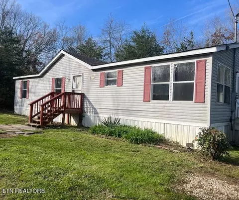 345 N Wooddale Rd, Strawberry Plains, TN 37871